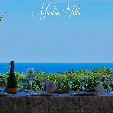 Martin 's Villa. House On The With Pool Villa *