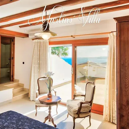 Martin 's Villa. House On The With Pool Villa *